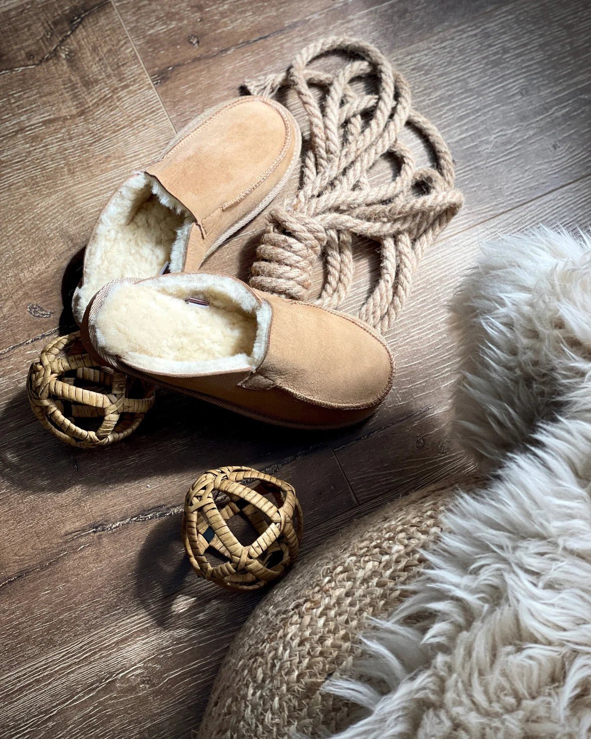 Unisex Kodiak Sheepskin Slippers - Beige - Euro Shoe House