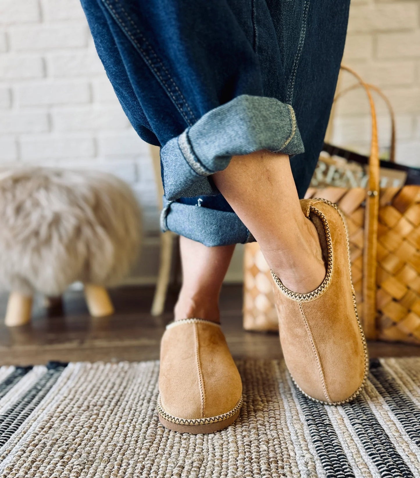 Women's Brooksie Sheepskin Slippers - Beige - Euro Shoe House