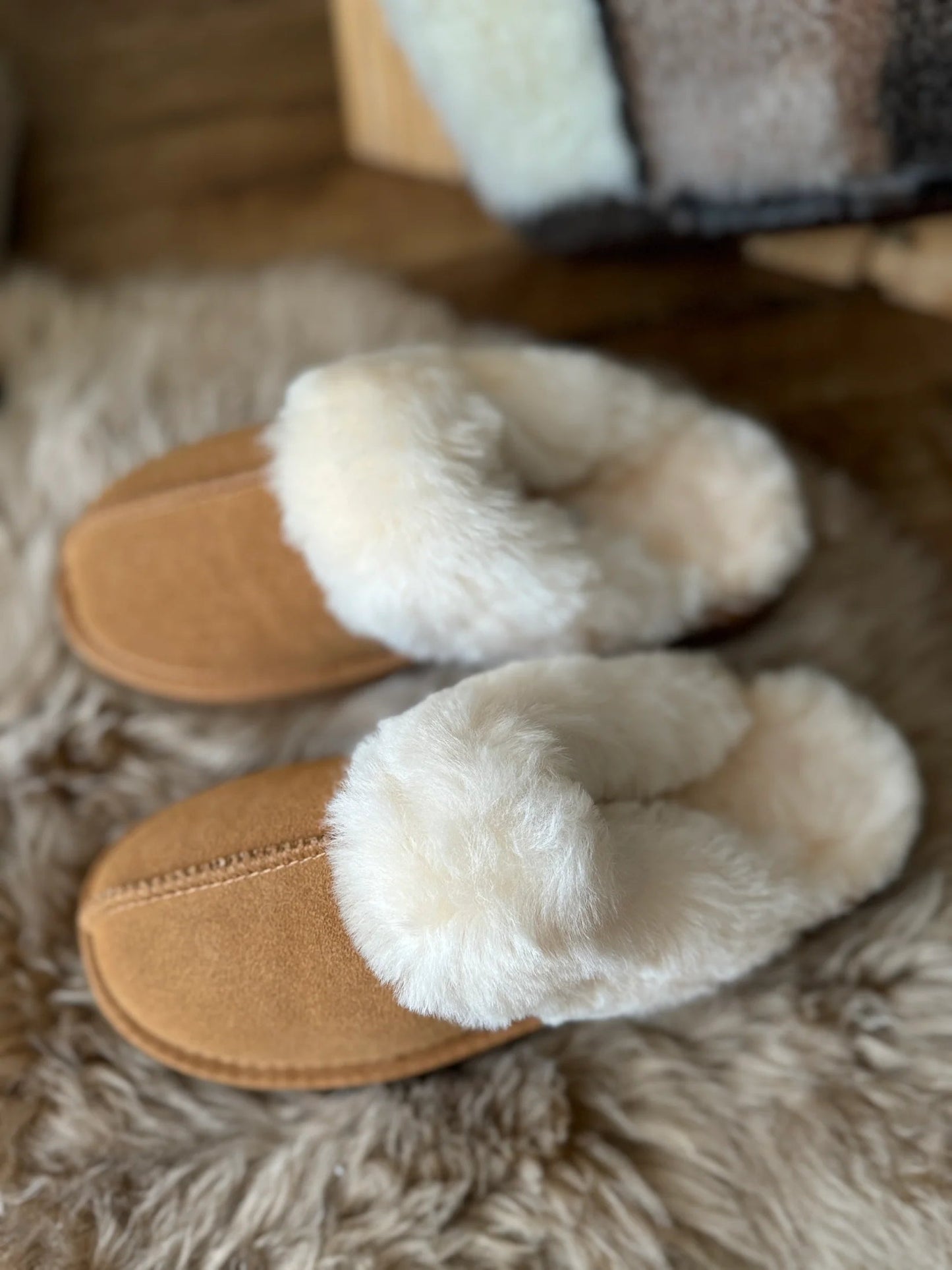 Women's Yukon Sheepskin Slippers - Beige - Euro Shoe House