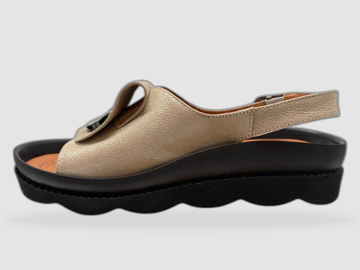 Boccato Womens Camellia Leather Sandals  Gold - Side left