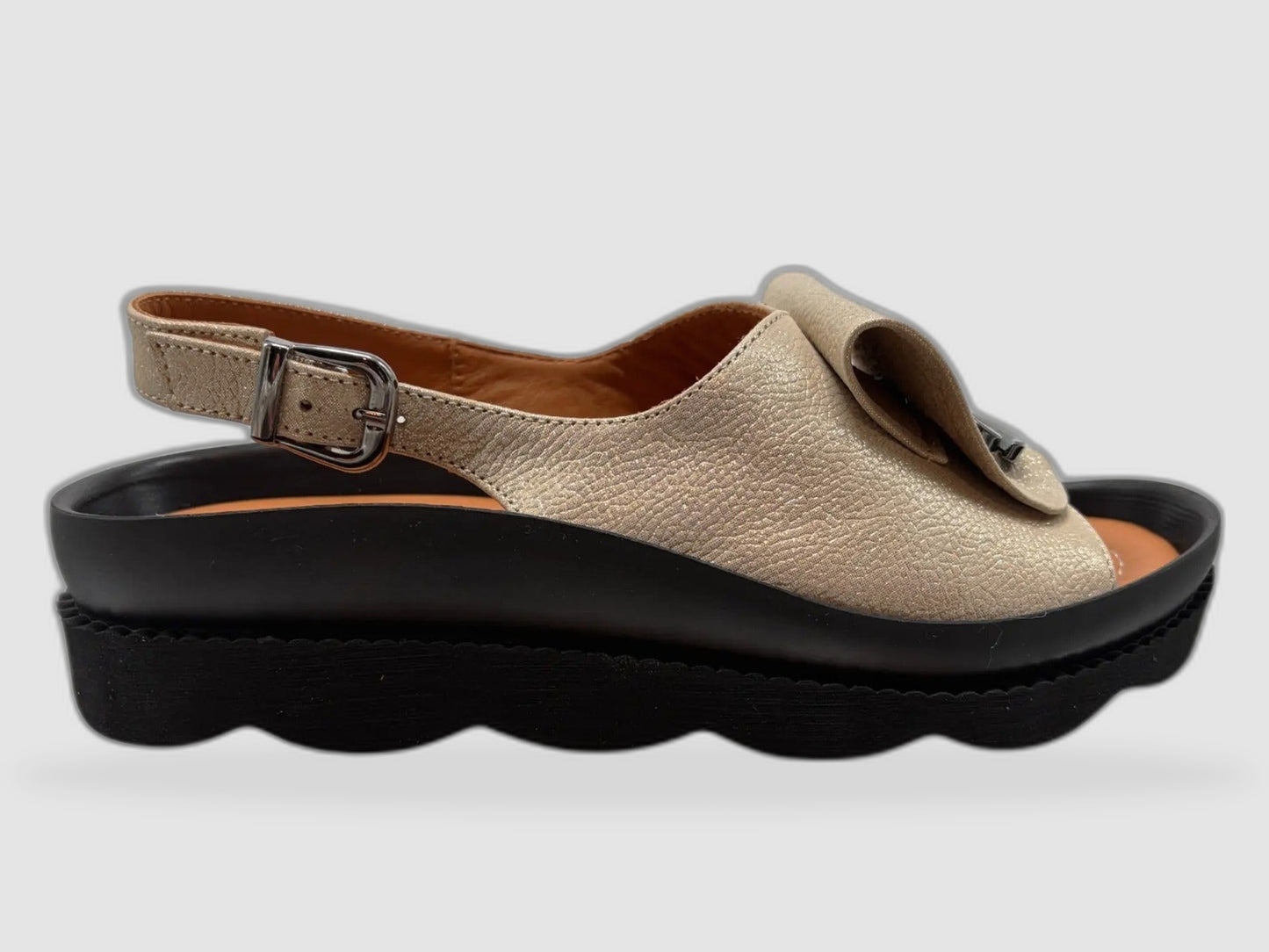 Boccato Womens Camellia Leather Sandals  Gold - Side right