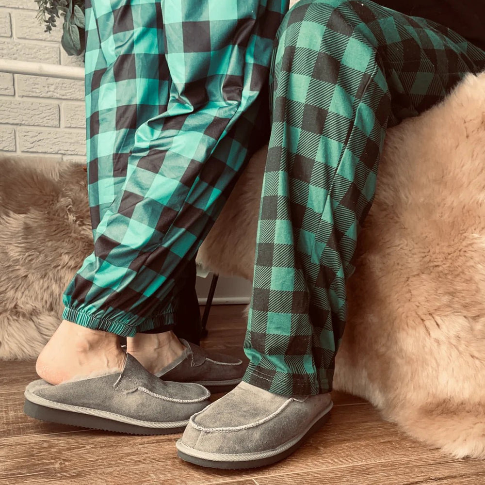 
                  
                    Unisex Kodiak Sheepskin Slippers - Grey - Euro Shoe House
                  
                