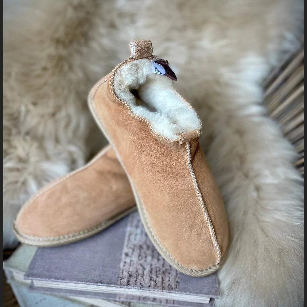 Unisex Mikolajki Sheepskin Slippers - Beige - Euro Shoe House