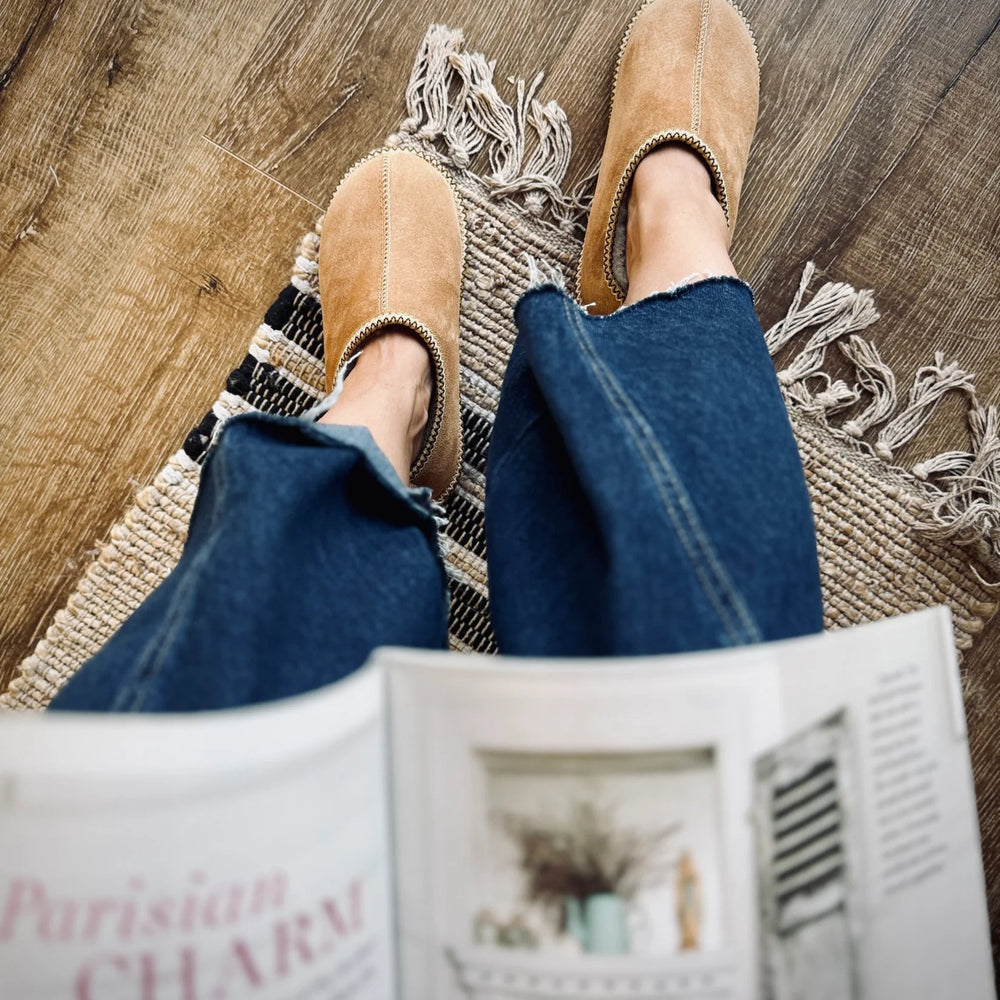 
                  
                    Women's Brooksie Sheepskin Slippers - Beige - Euro Shoe House
                  
                