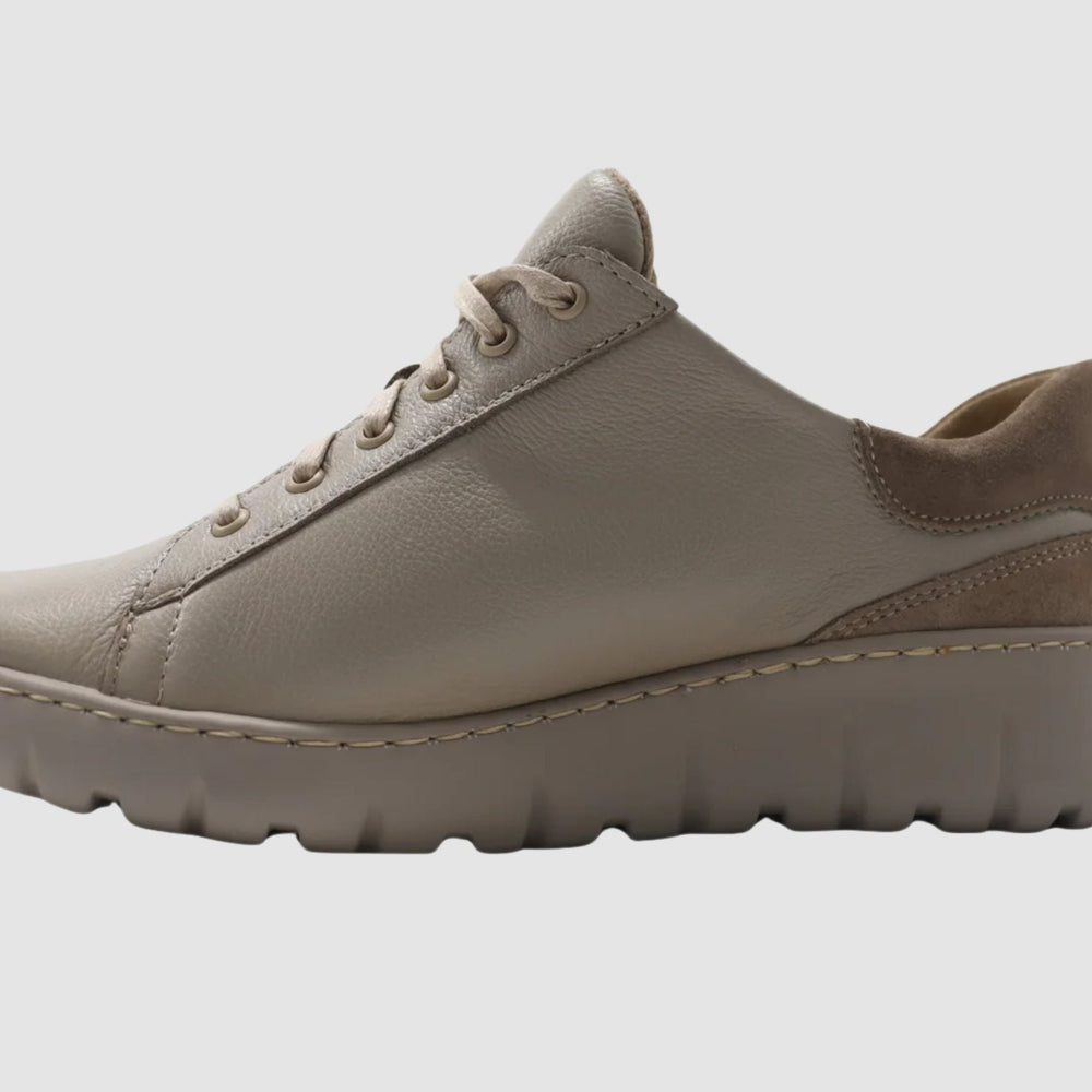 Women's Dahlia Leather Sneakers - Beige - Euro Shoe House