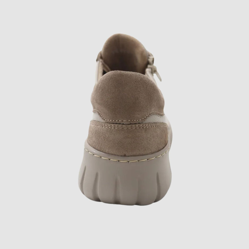 
                  
                    Women's Dahlia Leather Sneakers - Beige - Euro Shoe House
                  
                