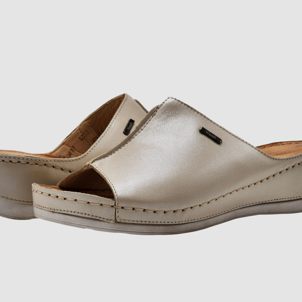 
                  
                    Women's Marra Leather Sandal - Beige - Euro Shoe House
                  
                