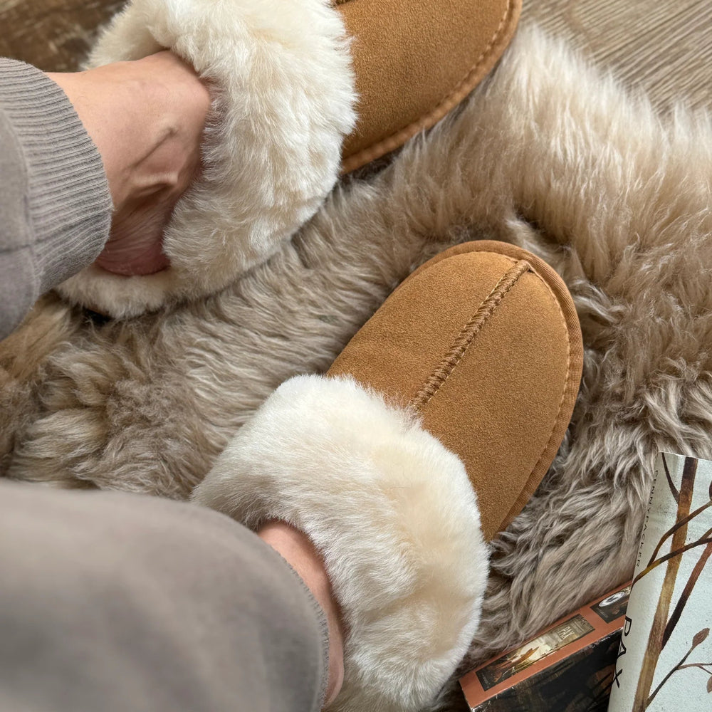 Women's Yukon Sheepskin Slippers - Beige - Euro Shoe House
