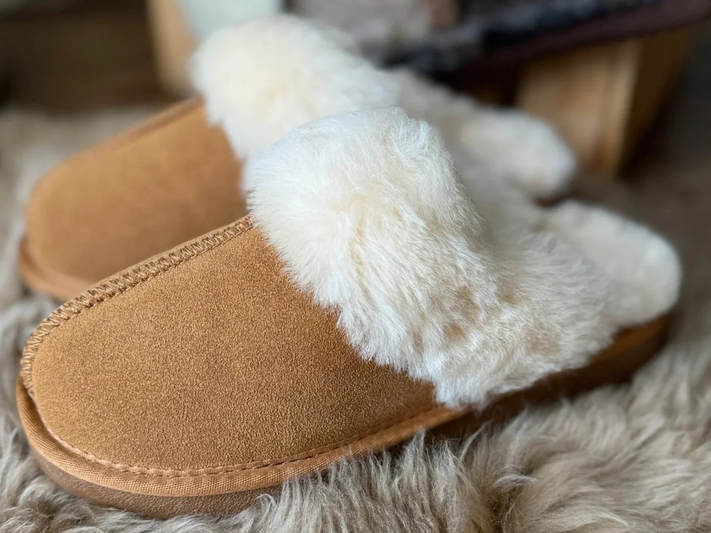 Women's Yukon Sheepskin Slippers - Beige - Euro Shoe House